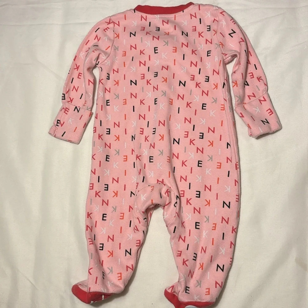Nike Footed Sleep & Play Baby Girl Pink Nebula size 3 months - Picture 7 of 9